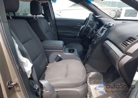 2017 Ford Police Interceptor z USA, uszkodzony, nr VIN 1FM5K8AR5HGA44070